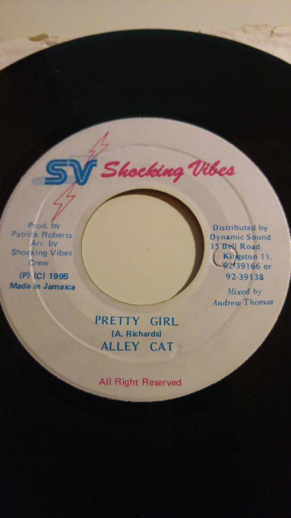 7inch Record ALLEY CAT Pretty Girl Version NONE Shocking Vibes 1995 Jamaica Reggae Ska Dub Used
7inch Record ALLEY CAT Pretty Girl Version NONE Shocking Vibes 1995 Jamaica Reggae Ska Dub Used