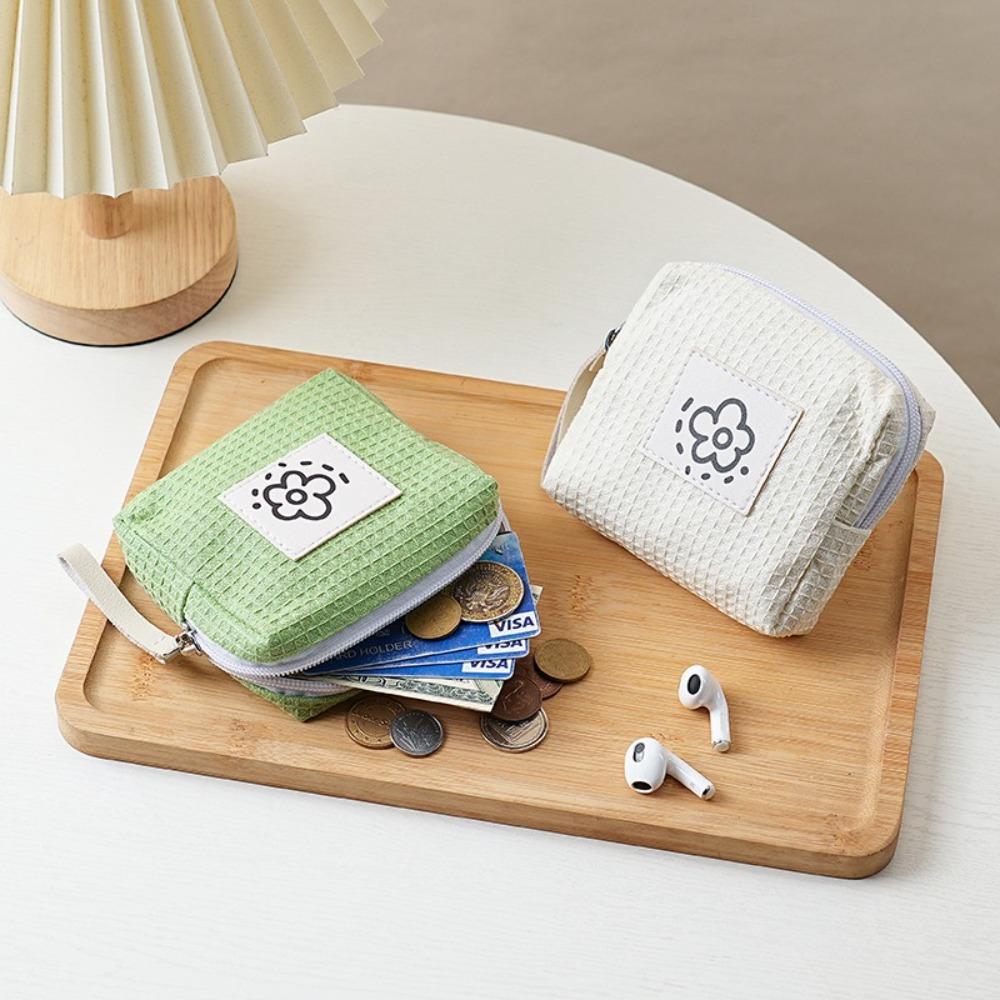 Flowers Sanitary Pads Bag Large Capacity Small Storage Bag Portable Coin Purse Women Girls коричневий
Flowers Sanitary Pads Bag Large Capacity Small Storage Bag Portable Coin Purse Women Girls коричневий