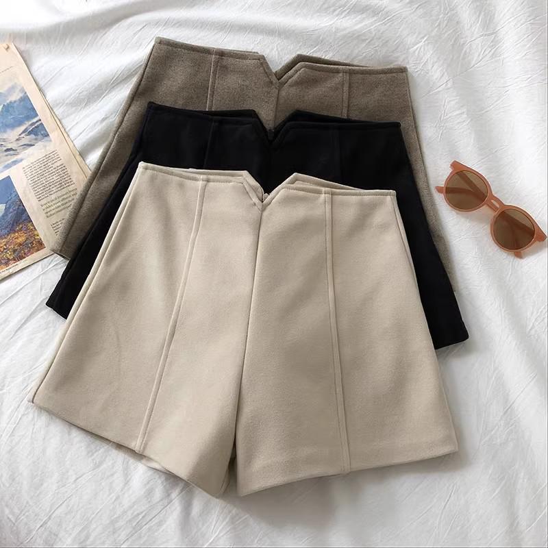 Осінньо-зимові шорти-бути A-силуету з твіду з високою посадкою - Корейський стиль, Стрункі, Універсальний повсякденний одяг для жінок 5XL бежевий
Осінньо-зимові шорти-бути A-силуету з твіду з високою посадкою - Корейський стиль, Стрункі, Універсальний повсякденний одяг для жінок 5XL бежевий