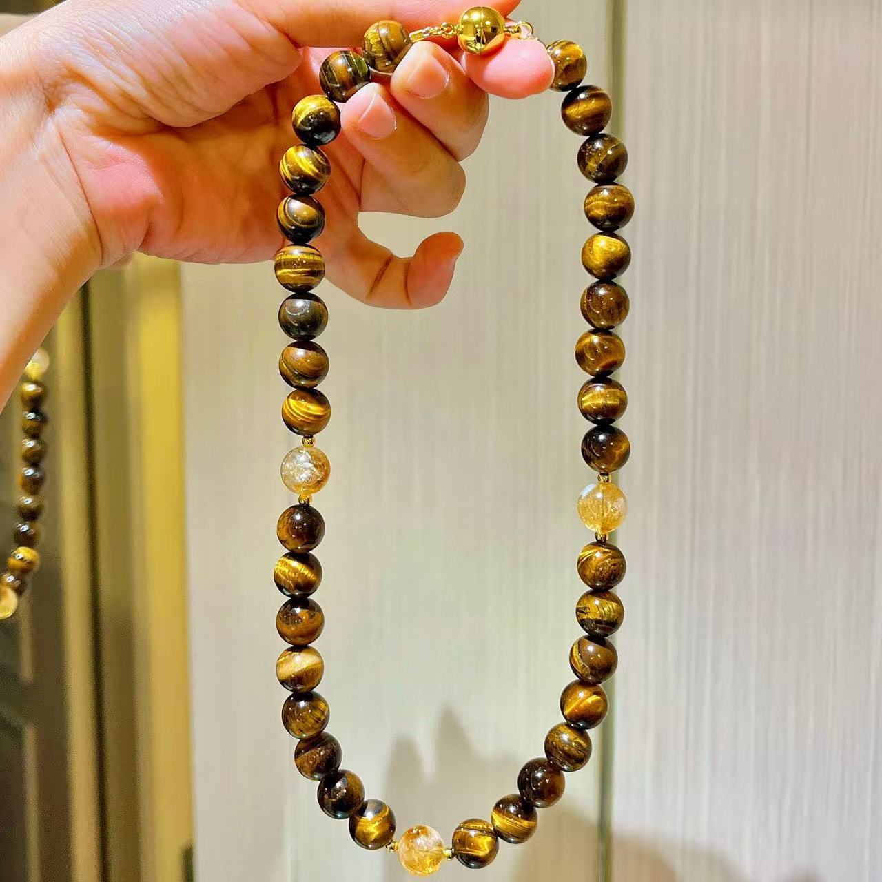 Maillard Style Natural Tiger s Eye Design Sense Gypsy Crystal Clavicle Chain Necklace NO.11
Maillard Style Natural Tiger s Eye Design Sense Gypsy Crystal Clavicle Chain Necklace NO.11