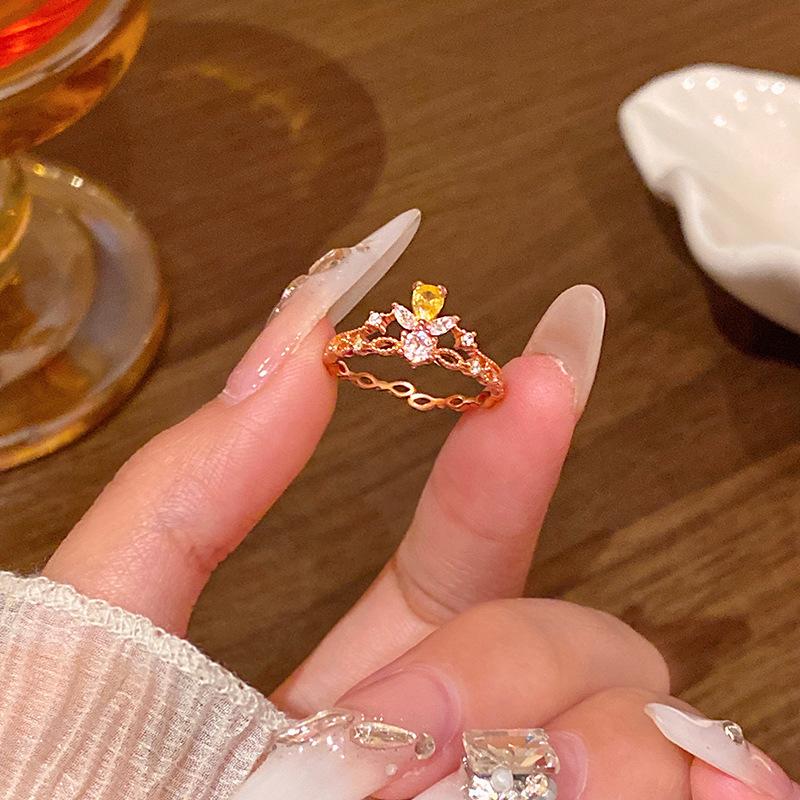 Zircon Butterfly Open Ring for Women, Light Luxury, Niche, High-end, Adjustable for The Index Finger, New Style Jewelry Accessory J1048 рожевий колір золота
Zircon Butterfly Open Ring for Women, Light Luxury, Niche, High-end, Adjustable for The Index Finger, New Style Jewelry Accessory J1048 рожевий колір золота
