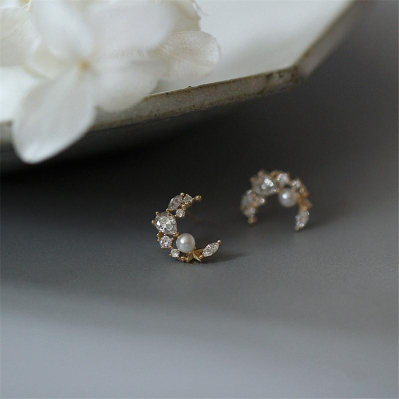 925 Sterling Silver Bohemian Moon Earrings Women 14k Gold Plating Inlaid Pearl Classic Wedding Jewelry Mother s Day Gift Gold
925 Sterling Silver Bohemian Moon Earrings Women 14k Gold Plating Inlaid Pearl Classic Wedding Jewelry Mother s Day Gift Gold