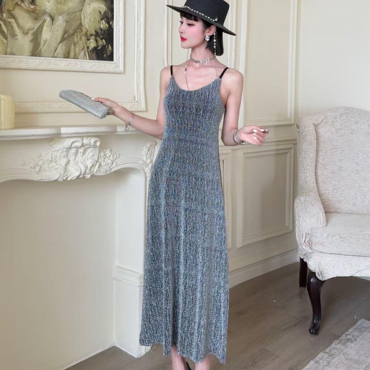 2026 Spring European Spaghetti Strap Sparkly Slim Knit Dress - Goddess Style Small 80-110 lbs
2026 Spring European Spaghetti Strap Sparkly Slim Knit Dress - Goddess Style Small 80-110 lbs