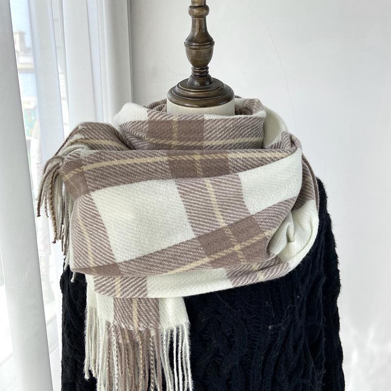 Клетчатый шарф Женский Новый Осенне-зимний Модный Имитация Кашемира Бахрома Шаль Утолщенный Теплый Шарф Ветрозащитный, Теплый и Декоративный, Повседневная Шаль
Клетчатый шарф Женский Новый Осенне-зимний Модный Имитация Кашемира Бахрома Шаль Утолщенный Теплый Шарф Ветрозащитный, Теплый и Декоративный, Повседневная Шаль