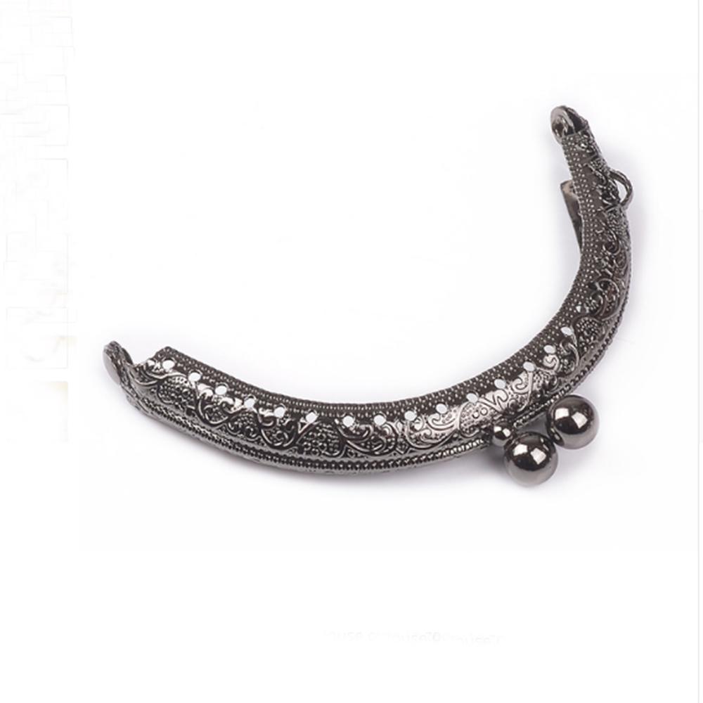 8.5cm Coin Metal Purse Frame Making Kiss Clasp Lock for Clutch Bag Handle Handbag Accessories Red Bronze Tone Bags Hardware чёрный
8.5cm Coin Metal Purse Frame Making Kiss Clasp Lock for Clutch Bag Handle Handbag Accessories Red Bronze Tone Bags Hardware чёрный