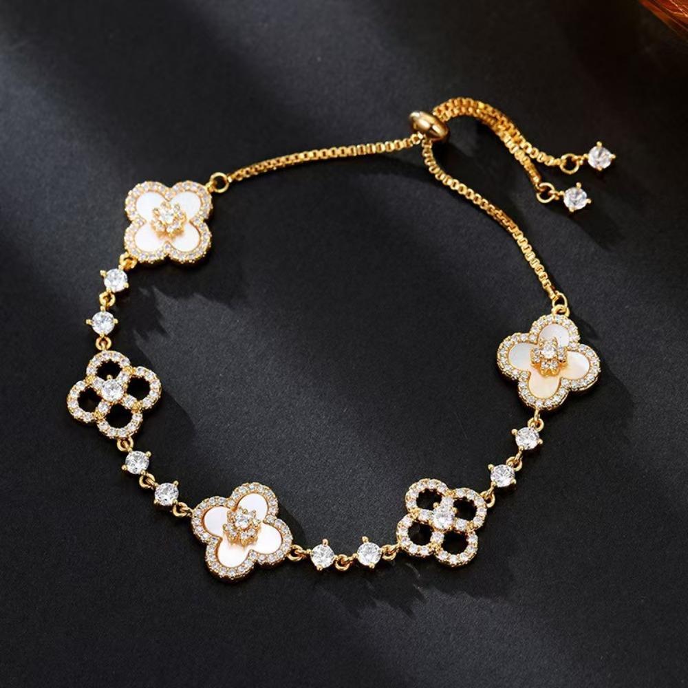 Fashionable Lucky Four-leaf Clover Natural Mother-of-pearl Pull-out Bracelet for Women A Light Luxury and High-end Floral Jewelry Accessory
Fashionable Lucky Four-leaf Clover Natural Mother-of-pearl Pull-out Bracelet for Women A Light Luxury and High-end Floral Jewelry Accessory