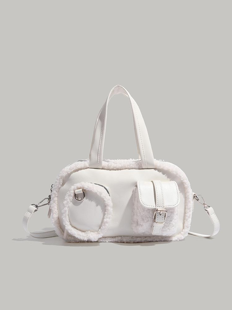 Korean version autumn and winter new retro handbag age-reducing suede handbag niche women s one-shoulder oblique span bag tide
Korean version autumn and winter new retro handbag age-reducing suede handbag niche women s one-shoulder oblique span bag tide