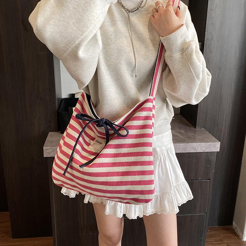 Large capacity striped canvas bag women s new girl fashion lazy style tote bag shoulder messenger bag синій
Large capacity striped canvas bag women s new girl fashion lazy style tote bag shoulder messenger bag синій