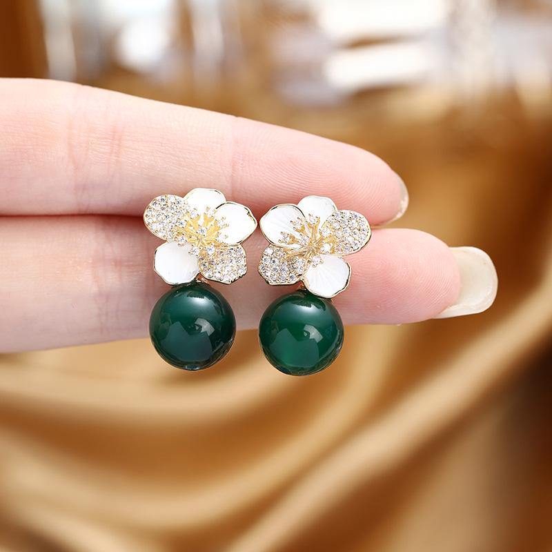 Серьги-пусеты с зеленым агатом в виде цветка - Элегантная китайская роскошная мода
Серьги-пусеты с зеленым агатом в виде цветка - Элегантная китайская роскошная мода