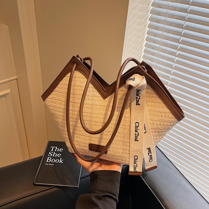 Плетеная соломенная сумка женская большая вместимость 2025 новая летняя портативная сумка через плечо приморская сумка-саквояж для поездок темно-коричневого