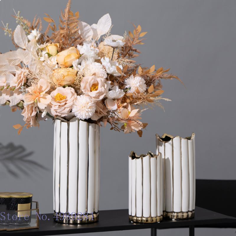 Creativity White Outline In Gold Ceramic Vase Stripe Irregular Hydroponic Flower Arrangement Straight Flower Vases Decoration
Creativity White Outline In Gold Ceramic Vase Stripe Irregular Hydroponic Flower Arrangement Straight Flower Vases Decoration