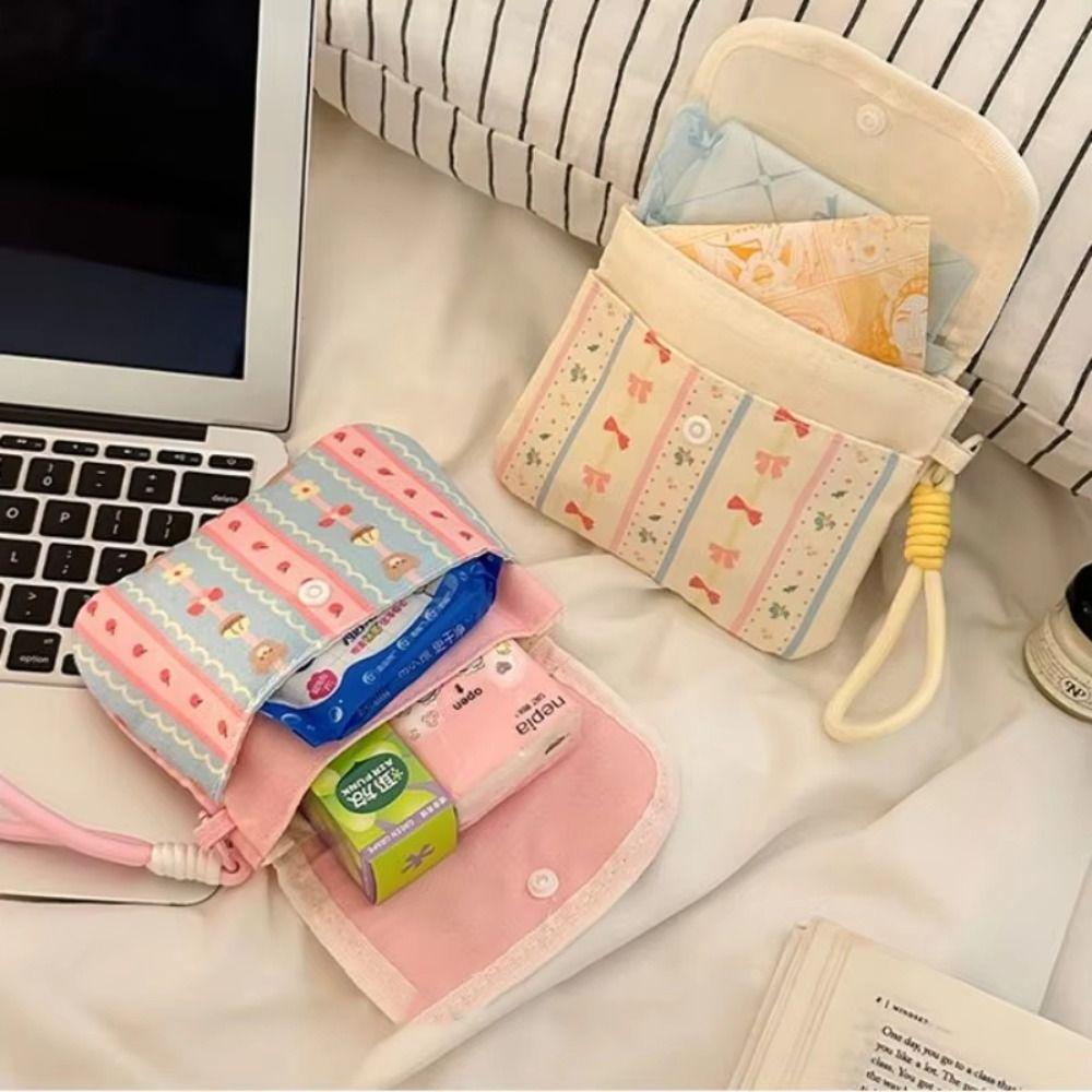 Candy Color Keychain Coin Bag Preppy Style Stripe Pattern Purse Portable Mini Cosmetic Bag Women рожевий
Candy Color Keychain Coin Bag Preppy Style Stripe Pattern Purse Portable Mini Cosmetic Bag Women рожевий