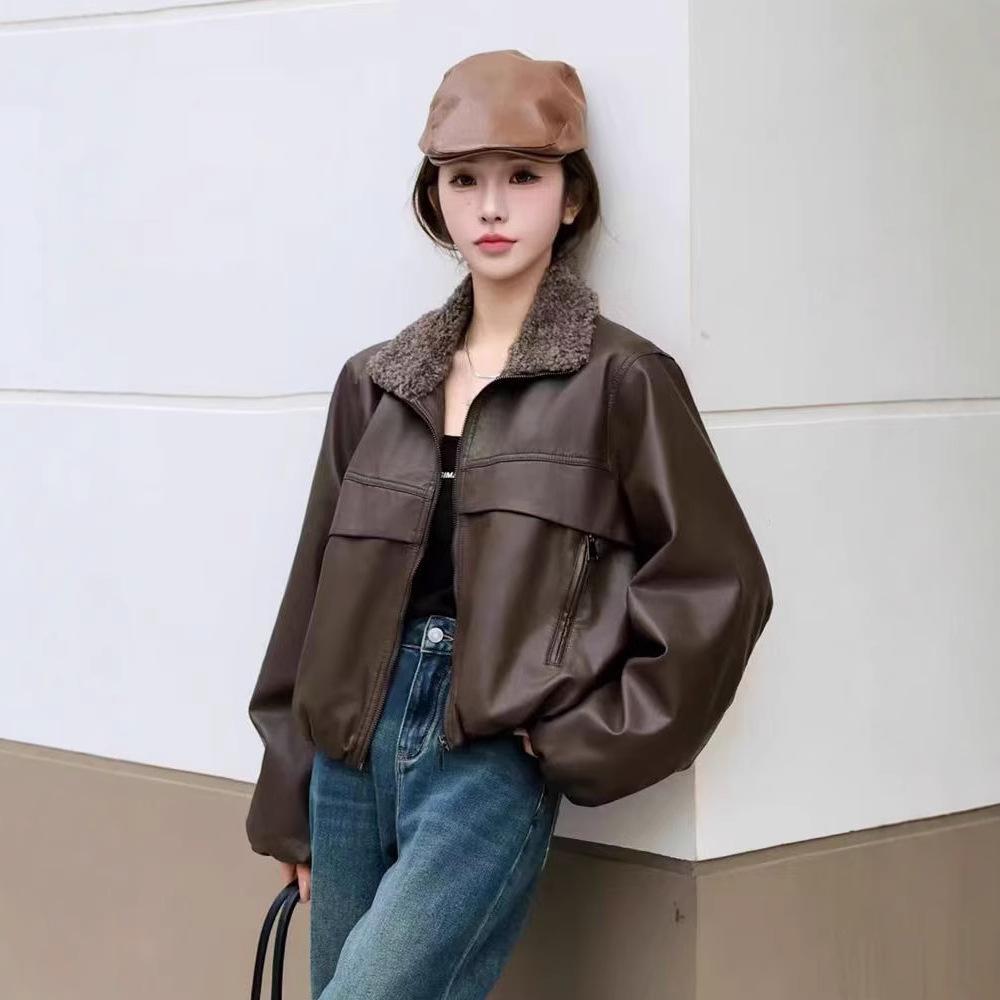 2024 Korean Style Casual Plush Lapel Leather Jacket - Fleece-Lined and Versatile Medium
2024 Korean Style Casual Plush Lapel Leather Jacket - Fleece-Lined and Versatile Medium
