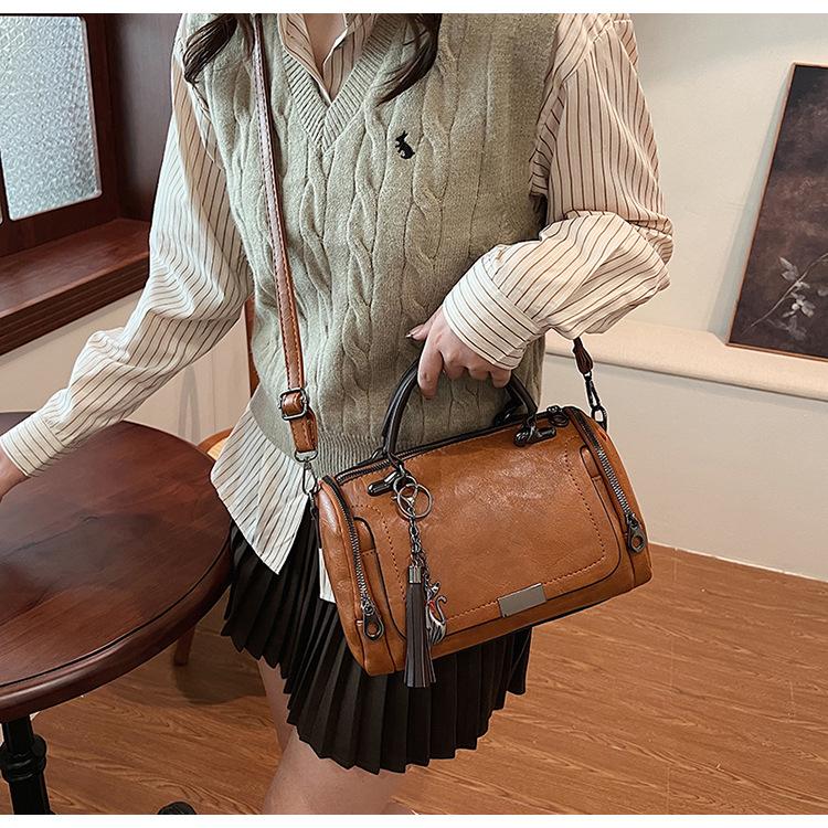 Large Capacity Women s Handbag, Office Worker s New Versatile Commuting One Shoulder Crossbody Boston Bag коричневий
Large Capacity Women s Handbag, Office Worker s New Versatile Commuting One Shoulder Crossbody Boston Bag коричневий