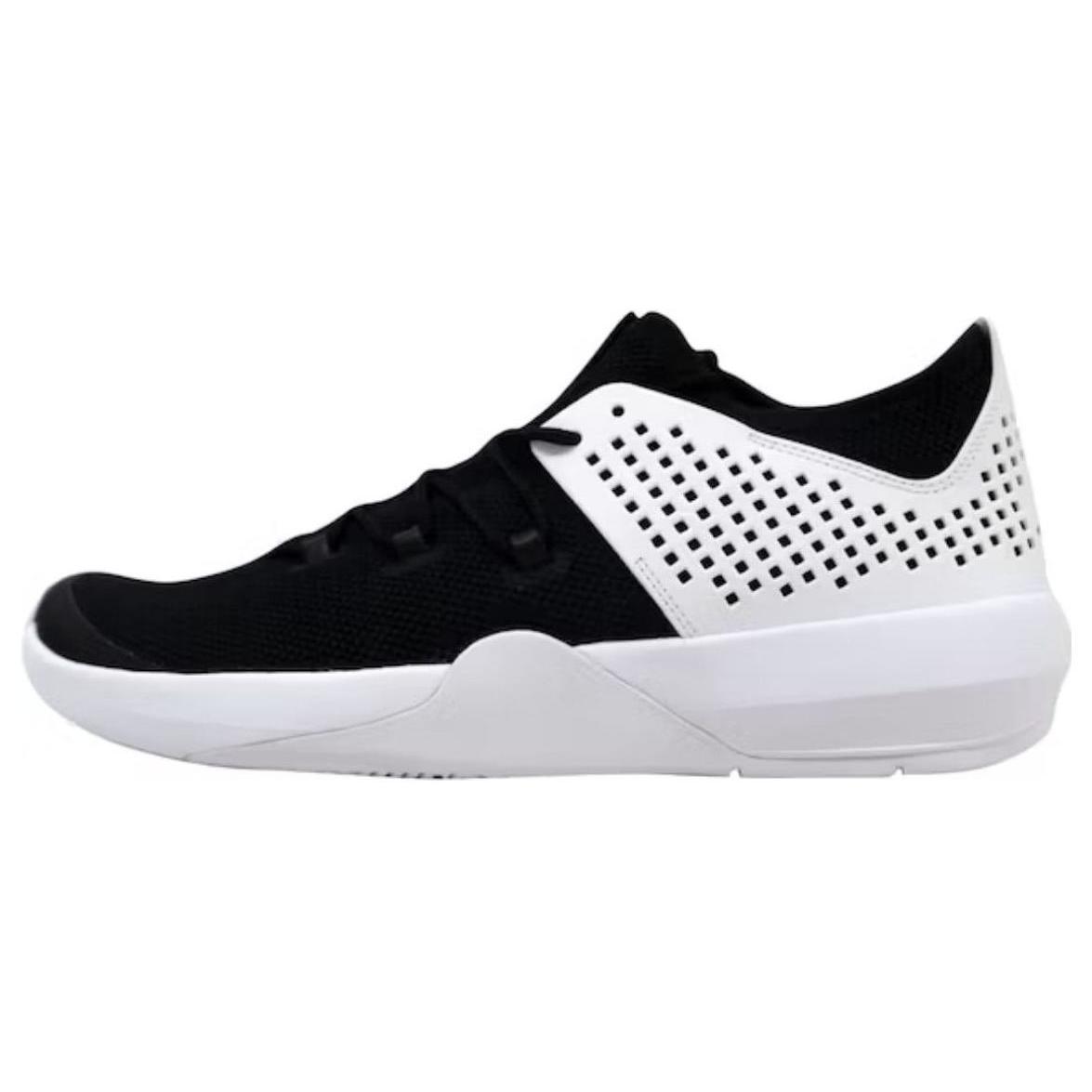 Jordan Express Black White 897988-010 44
Jordan Express Black White 897988-010 44