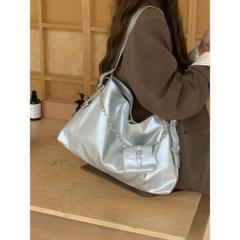 New Large-capacity Bag Women s Chain Bag Korean Type Commuting Versatile One-shoulder Crossbody Women s Bag Gentle Pitot Bag
New Large-capacity Bag Women s Chain Bag Korean Type Commuting Versatile One-shoulder Crossbody Women s Bag Gentle Pitot Bag