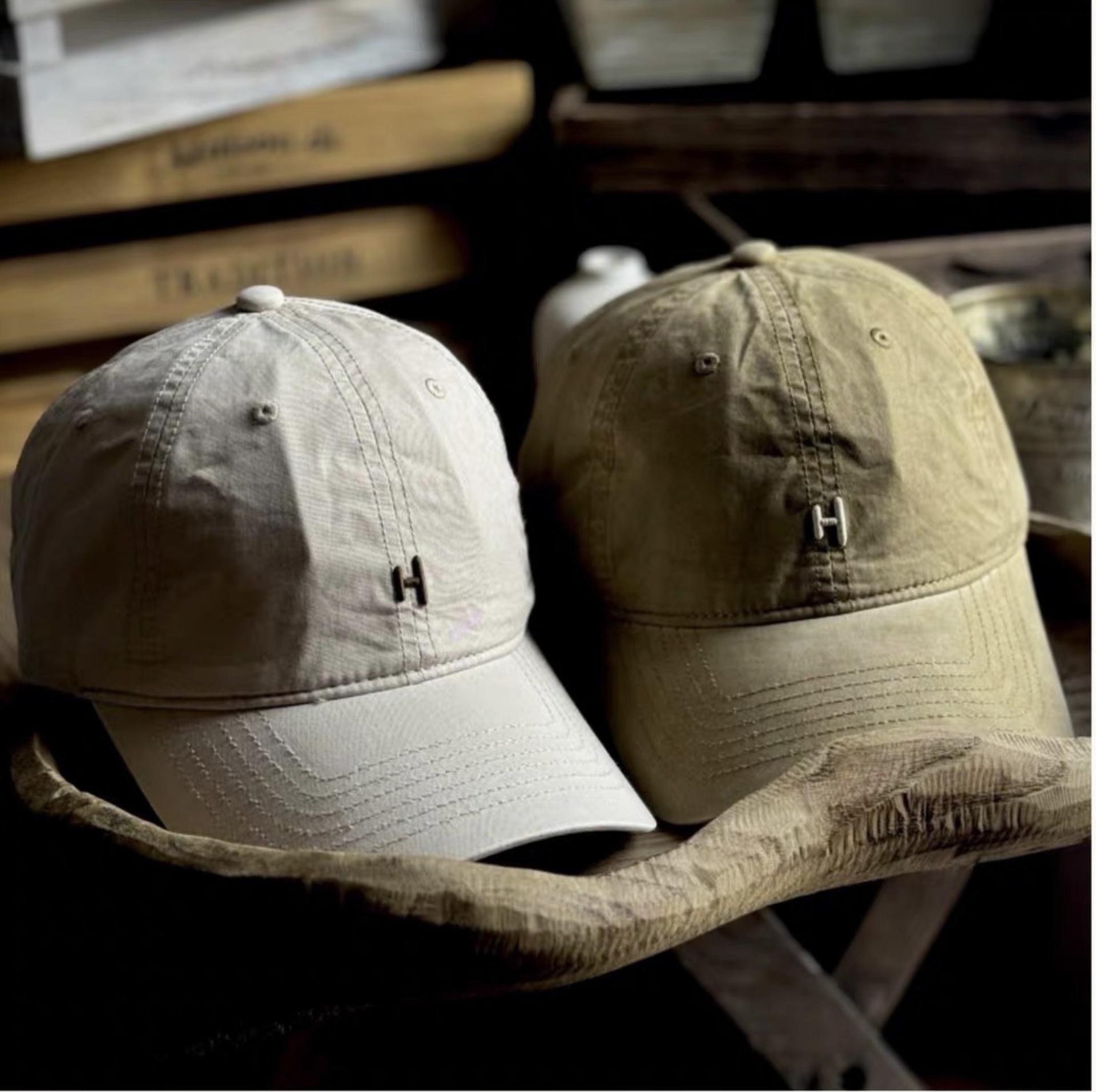 Simple and Fashionable H-letter Embroidered Baseball Cap for Both Men and Women Summer Korean Version Versatile Soft Top Duck Tongue Adjustable
Simple and Fashionable H-letter Embroidered Baseball Cap for Both Men and Women Summer Korean Version Versatile Soft Top Duck Tongue Adjustable