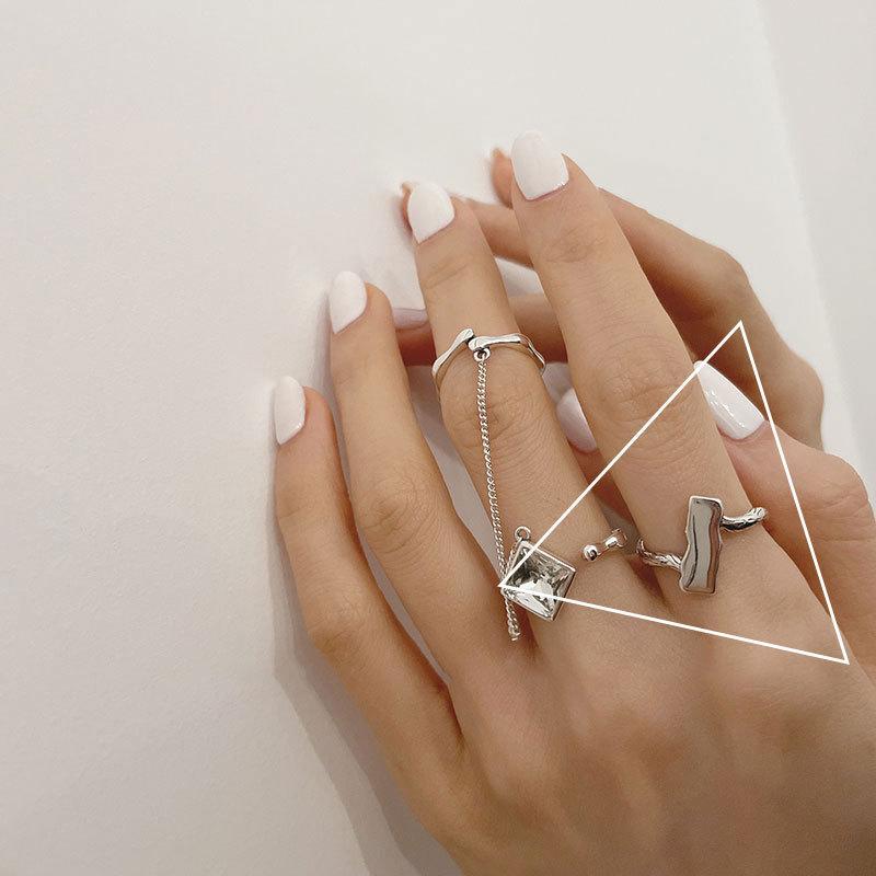 Корейское открытое регулируемое кольцо премиум-качества для женщин с изысканной кисточкой и геометрическим дизайном
Корейское открытое регулируемое кольцо премиум-качества для женщин с изысканной кисточкой и геометрическим дизайном