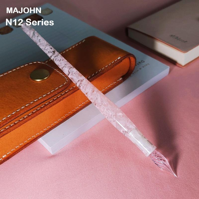 MAJOHN N12 Скло-смоляна перо-занурювач чорнильна ручка ручної роботи перо для письма пір яні ручки для письма ділові канцтовари офісні шкільні приладдя
MAJOHN N12 Скло-смоляна перо-занурювач чорнильна ручка ручної роботи перо для письма пір яні ручки для письма ділові канцтовари офісні шкільні приладдя