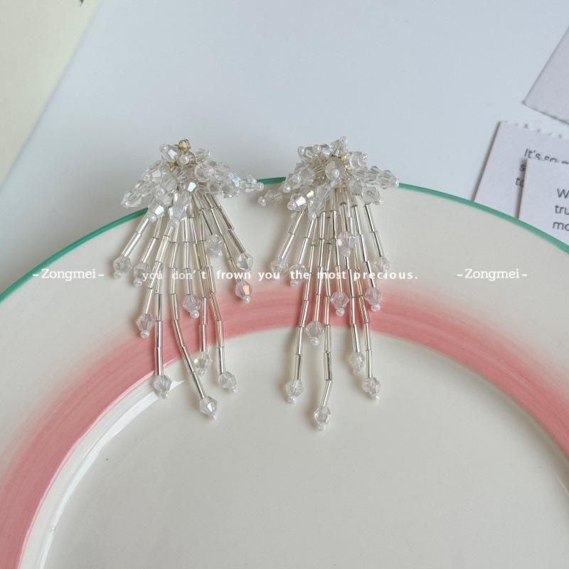 Five-color light luxury fireworks three-dimensional handmade beaded earrings women s retro pure hand-woven beaded stud earrings jewelry
Five-color light luxury fireworks three-dimensional handmade beaded earrings women s retro pure hand-woven beaded stud earrings jewelry