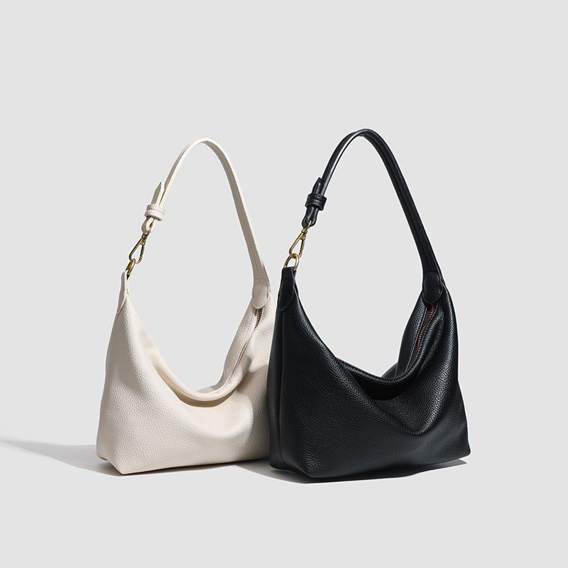 New Lychee Pattern Versatile Commuter Women s Bag Large Capacity Casual Shoulder Messenger Bag Simple Dumpling Armpit Bag білий
New Lychee Pattern Versatile Commuter Women s Bag Large Capacity Casual Shoulder Messenger Bag Simple Dumpling Armpit Bag білий