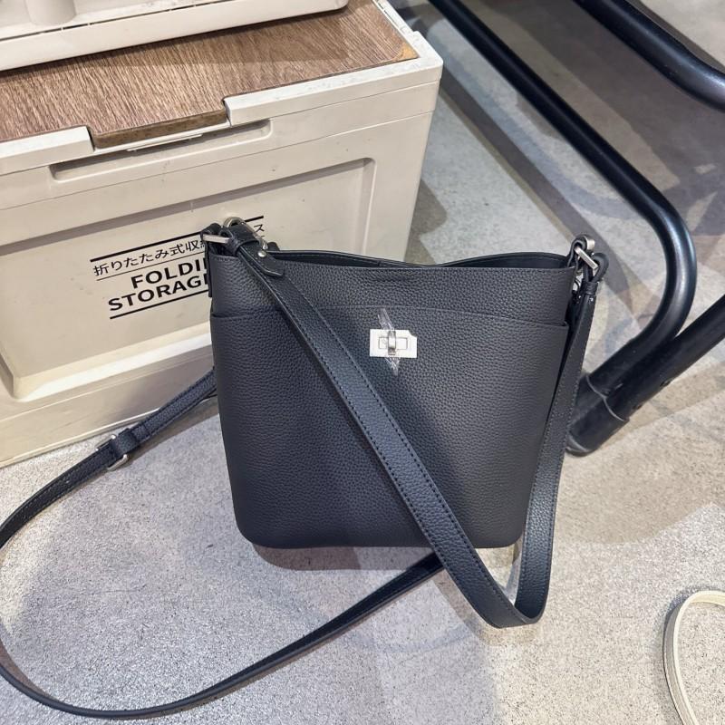 26 Genuine Leather Women s Bag First-layer Cowhide Bucket Lock-up Single-shoulder Diagonal Temperament All-matching Trend 20x19x10CM чёрный
26 Genuine Leather Women s Bag First-layer Cowhide Bucket Lock-up Single-shoulder Diagonal Temperament All-matching Trend 20x19x10CM чёрный