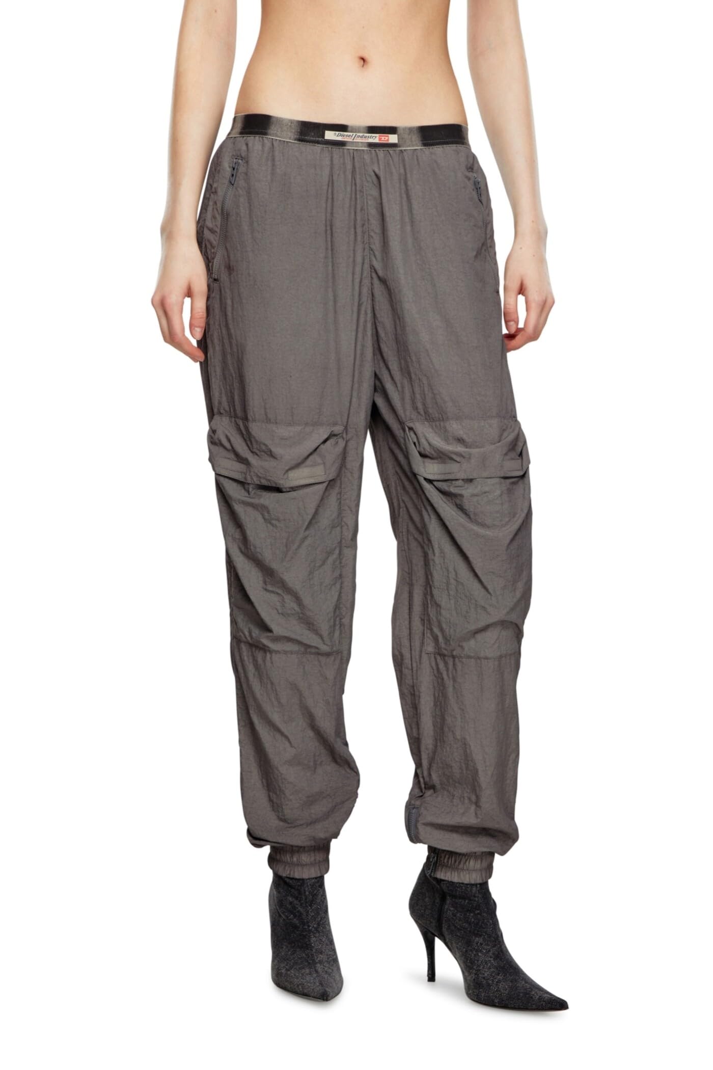Diesel Women s Cargo Pants A142870KMAE, Size 44, Gray, 9DM
Diesel Women s Cargo Pants A142870KMAE, Size 44, Gray, 9DM