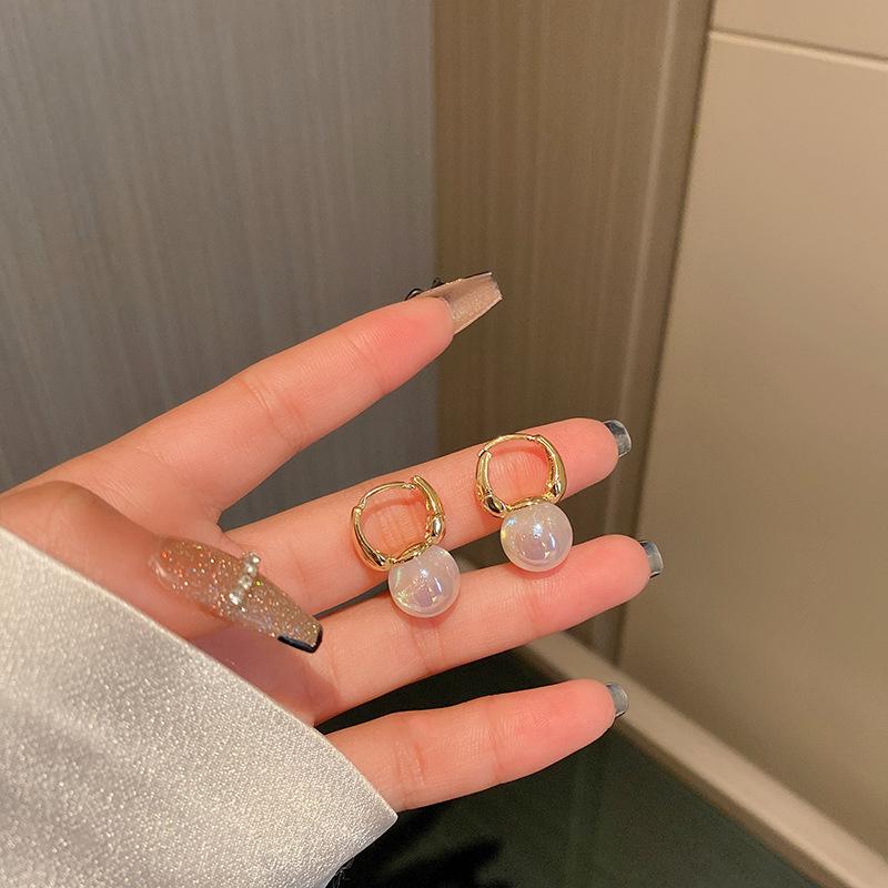 Silver Needle Diamond Mermaid Ji Pearl Earrings Korean Retro Personality Tide Flu Earrings Fashion Temperament Earrings
Silver Needle Diamond Mermaid Ji Pearl Earrings Korean Retro Personality Tide Flu Earrings Fashion Temperament Earrings