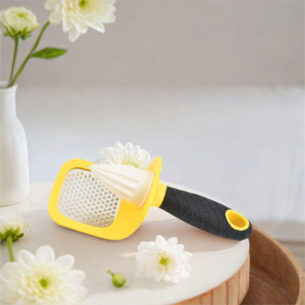 Multi Functional Manual Juicer 2-in-1 Cheese Slicer Kitchen Tool Rotating Lemon Juicer Restaurant жёлтый
Multi Functional Manual Juicer 2-in-1 Cheese Slicer Kitchen Tool Rotating Lemon Juicer Restaurant жёлтый