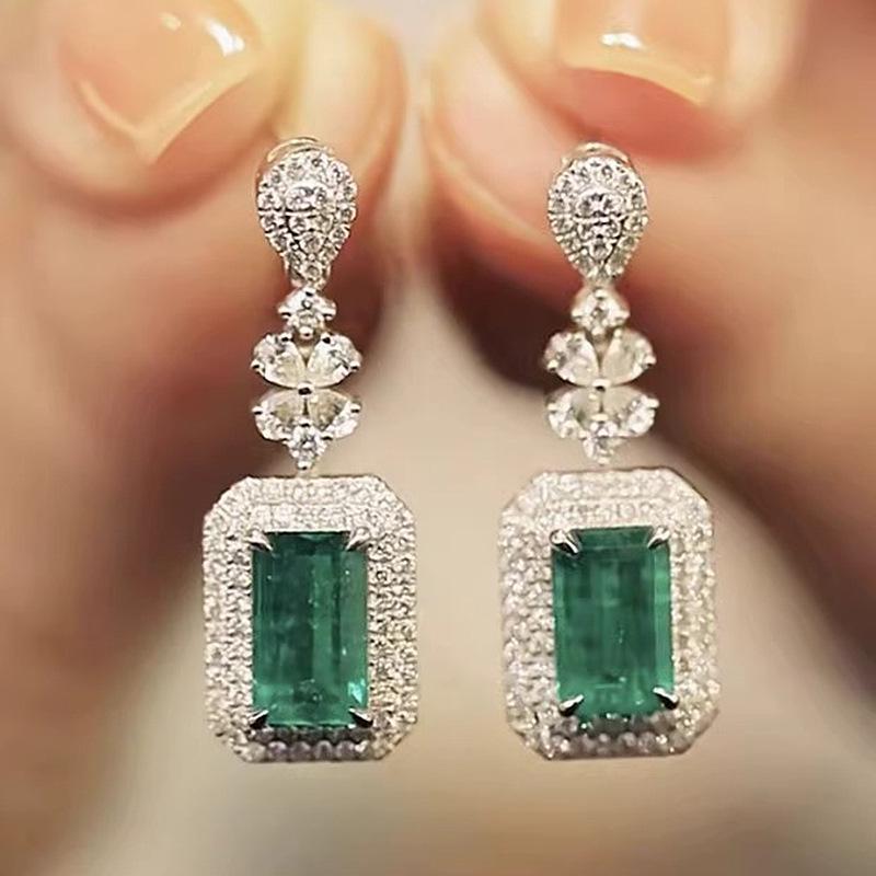Lulu Tong Jewelry S925 Silver European American INS Style Simulated Emerald 6*10 Diamond Stud Earrings for Women 925 Silver зелёный
Lulu Tong Jewelry S925 Silver European American INS Style Simulated Emerald 6*10 Diamond Stud Earrings for Women 925 Silver зелёный