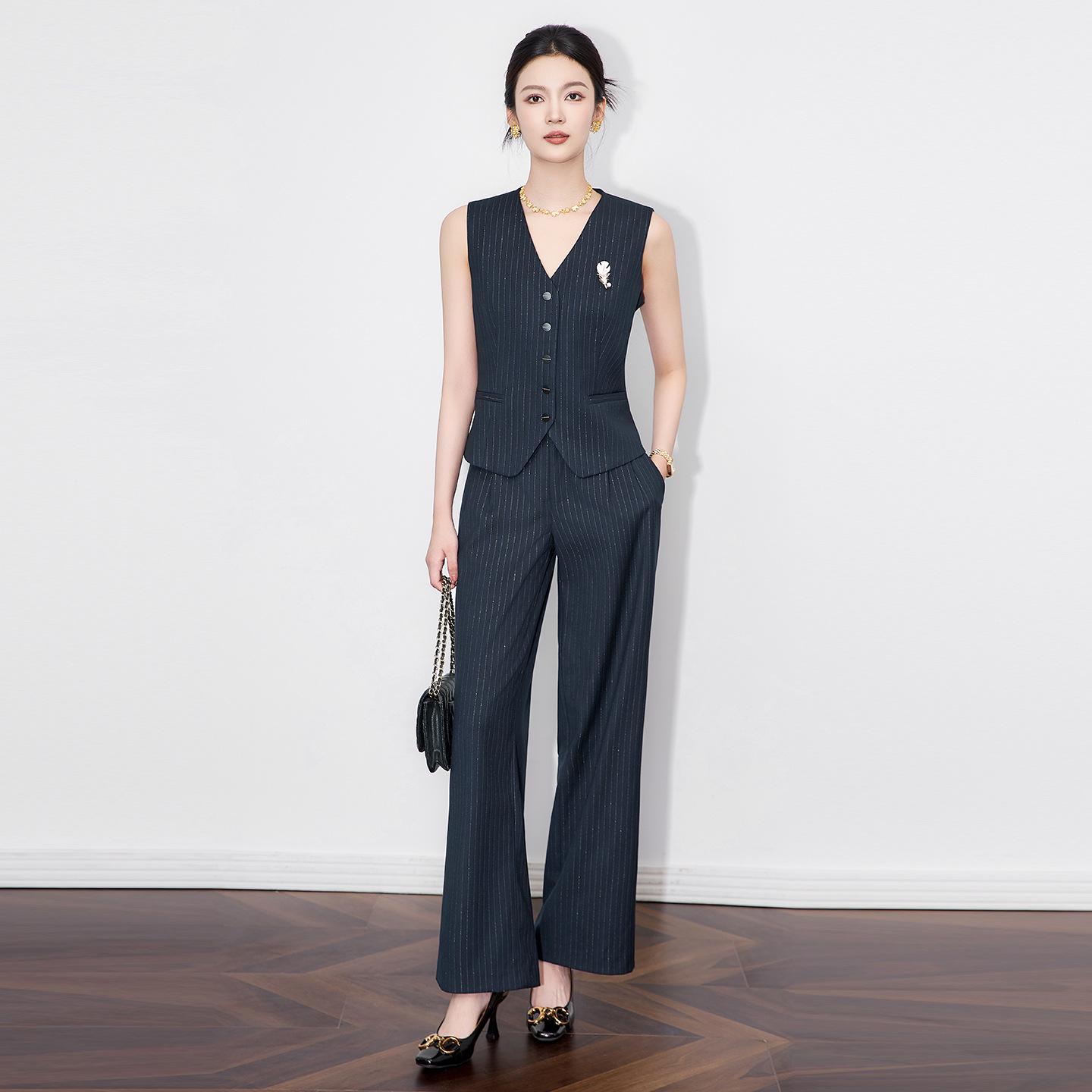 Old Money Chic: Women s Relaxed Suit Vest & Wide-Leg Pants Set S Темно-синій
Old Money Chic: Women s Relaxed Suit Vest & Wide-Leg Pants Set S Темно-синій