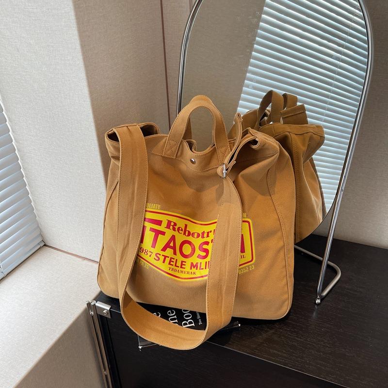 Модная сумка с надписью женская новая повседневная сумка-тоут большой вместимости осенняя универсальная сумка-мессенджер тренд хаки
Модная сумка с надписью женская новая повседневная сумка-тоут большой вместимости осенняя универсальная сумка-мессенджер тренд хаки