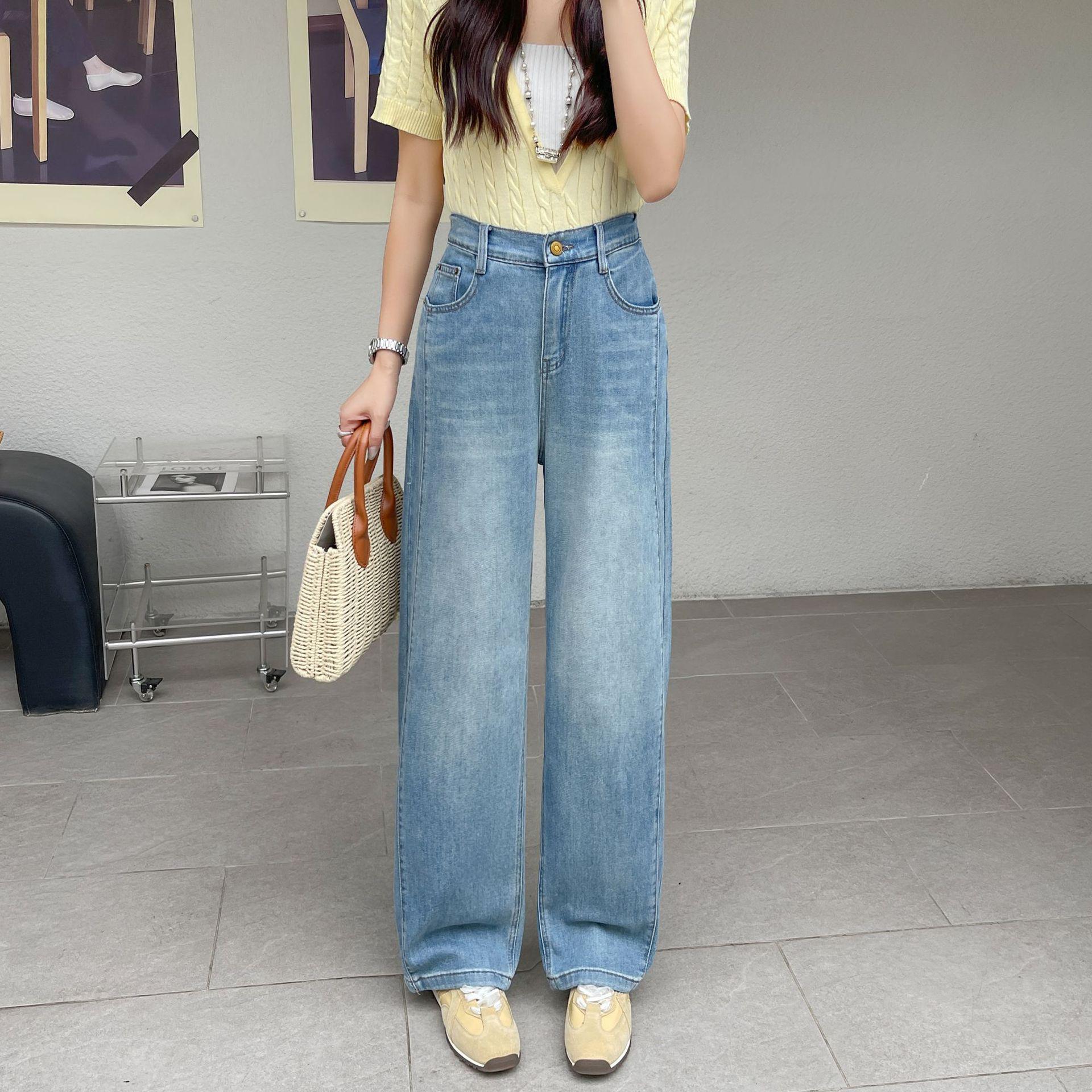 Plus Size High Waist Stretch Jeans for Chubby Girls - Slimming, Leg Lengthening, Straight Leg Pants for Spring & Autumn 3XL світло-синій колір
Plus Size High Waist Stretch Jeans for Chubby Girls - Slimming, Leg Lengthening, Straight Leg Pants for Spring & Autumn 3XL світло-синій колір