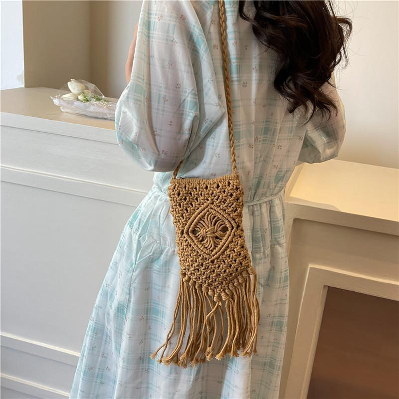 Summer hand-woven bag women s 2025 new fringed bucket seaside vacation mobile phone bag белый
Summer hand-woven bag women s 2025 new fringed bucket seaside vacation mobile phone bag белый