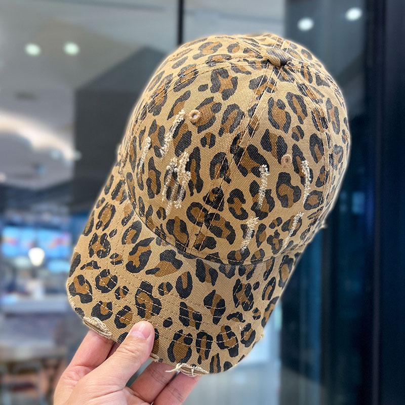 Vintage Leopard Print Baseball Cap for Women, Spring, Summer, Autumn Sun Protection Hat, Distressed and Ripped Duckbill Cap, Trendy Adjustable хаки
Vintage Leopard Print Baseball Cap for Women, Spring, Summer, Autumn Sun Protection Hat, Distressed and Ripped Duckbill Cap, Trendy Adjustable хаки