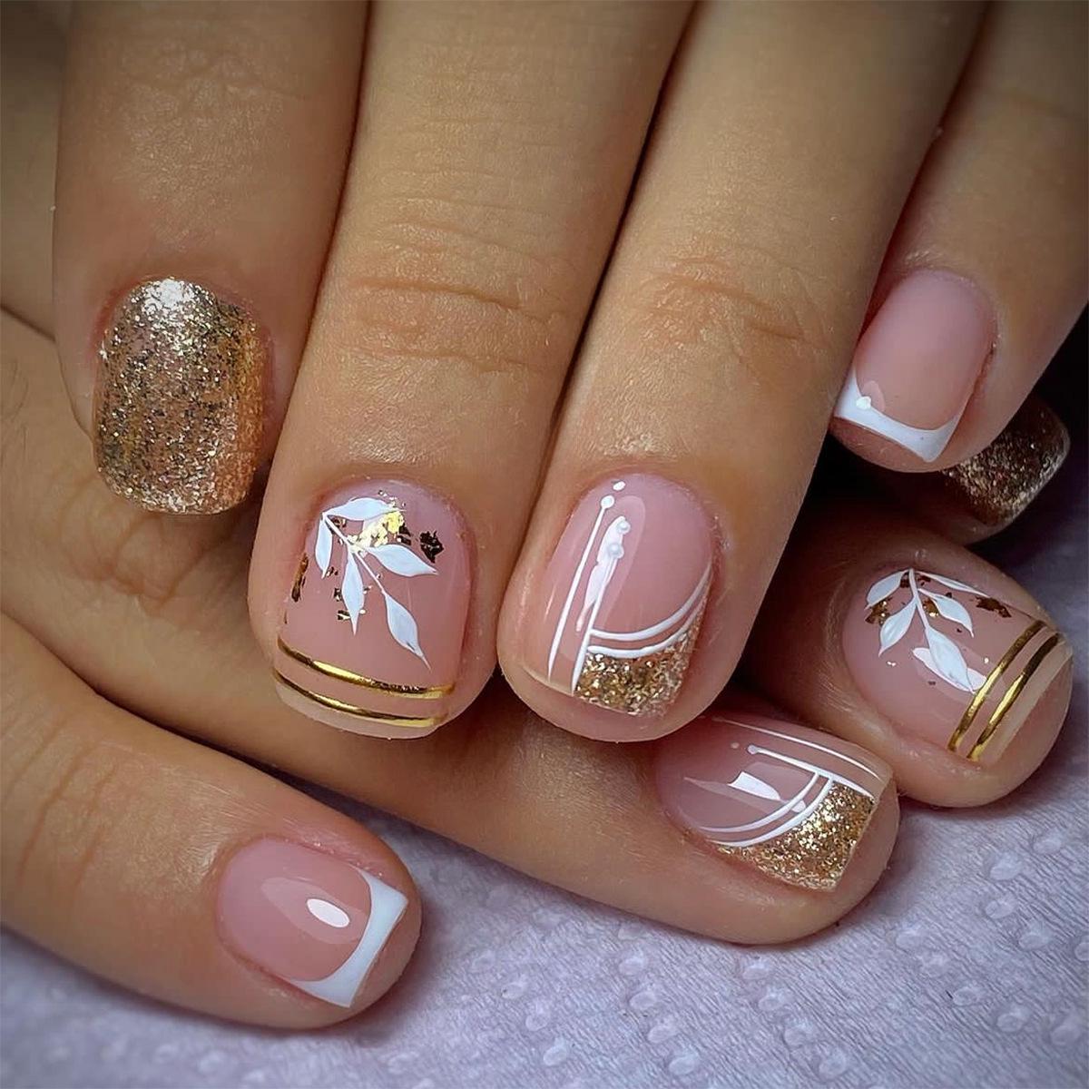 European and American Gold Glitter Short Square Nails - Removable French False Nails for Manicure
European and American Gold Glitter Short Square Nails - Removable French False Nails for Manicure