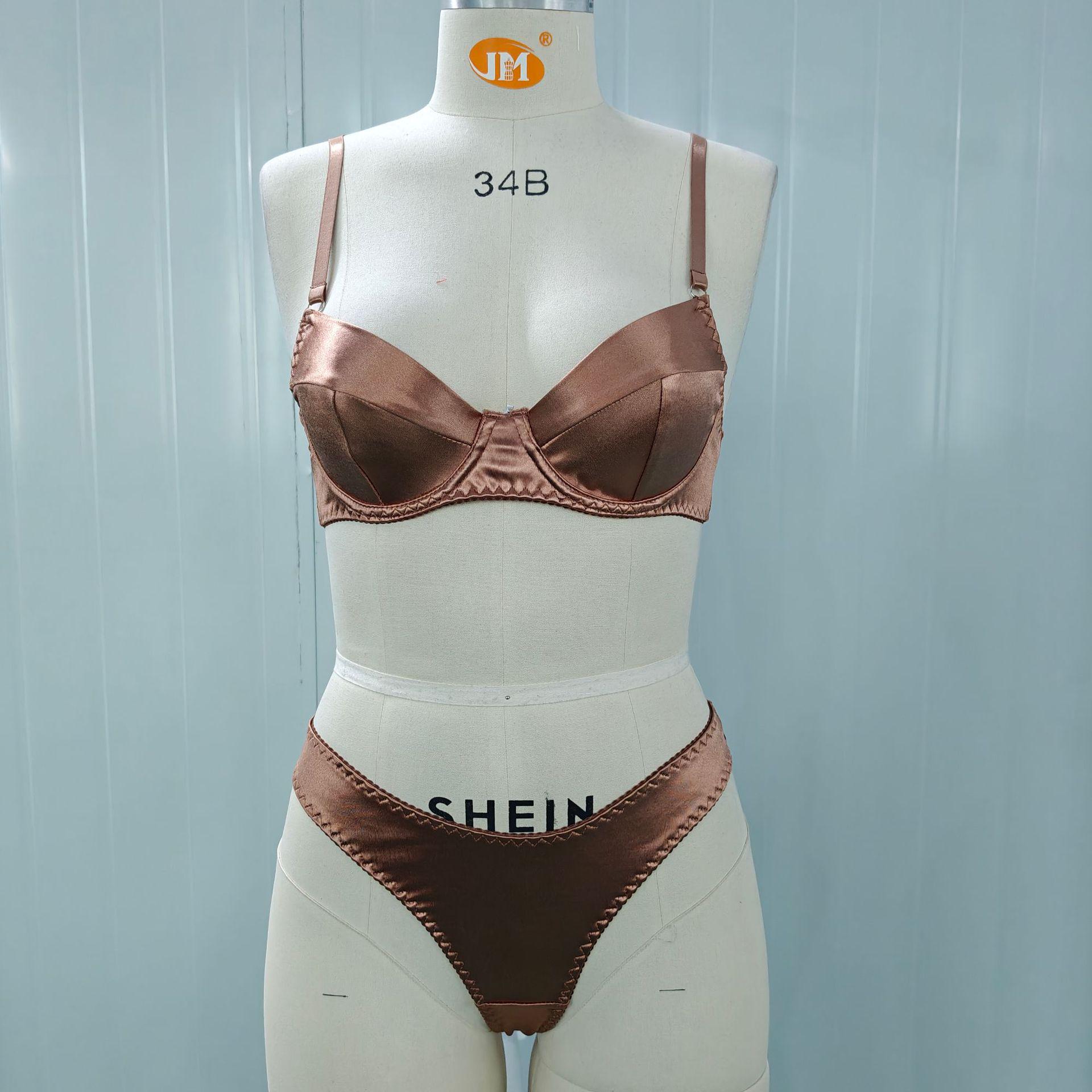 Розкішний атласний комплект бюстгальтера та трусиків у французькому стилі зі сталевою кісточкою L кавовий
Розкішний атласний комплект бюстгальтера та трусиків у французькому стилі зі сталевою кісточкою L кавовий