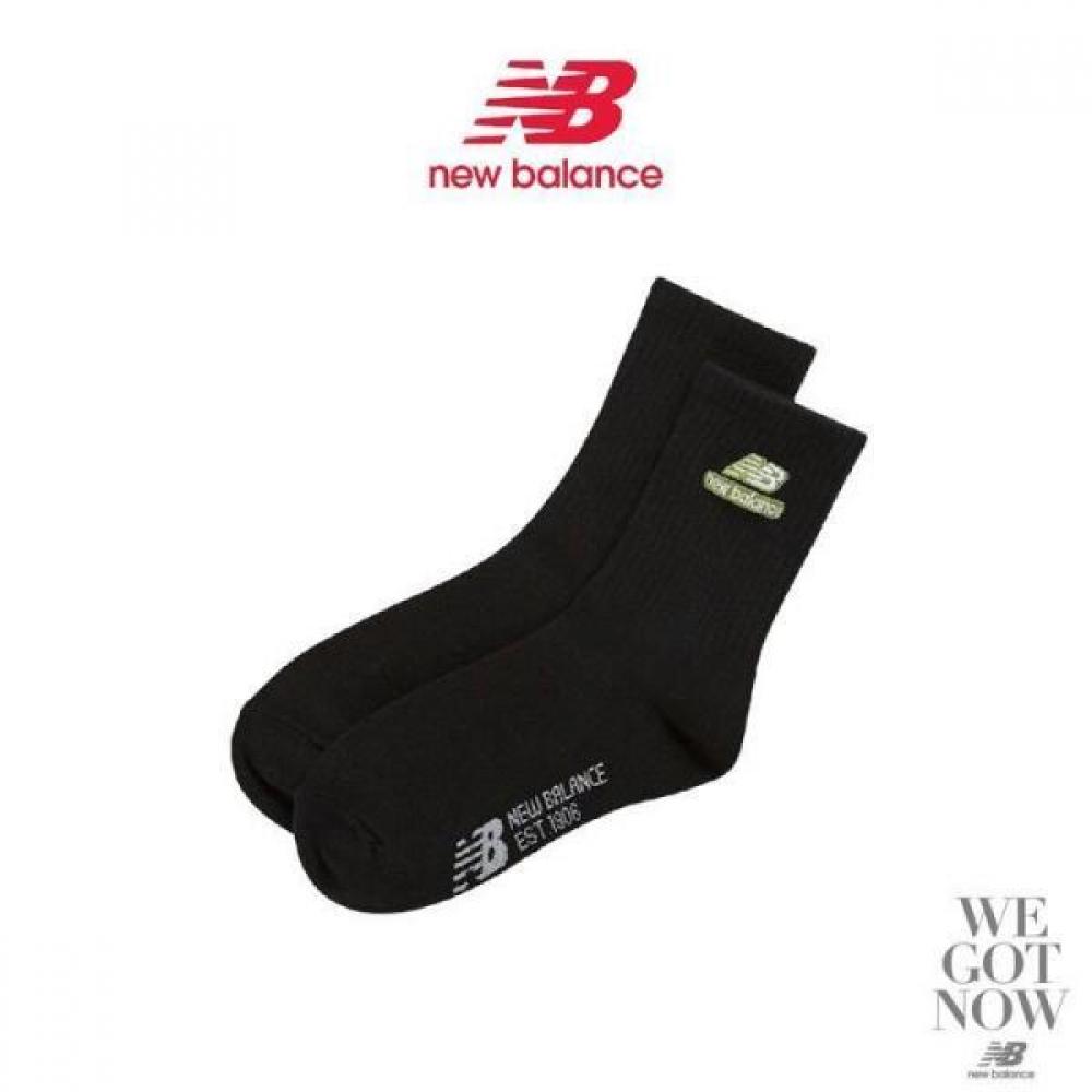 New Balance женские базовые носки с вышитым логотипом и средней горловиной Nbgedfl905 blacks
New Balance женские базовые носки с вышитым логотипом и средней горловиной Nbgedfl905 blacks