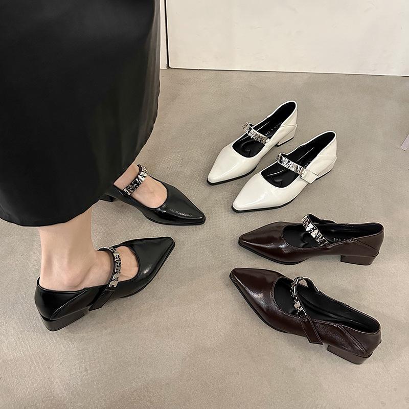 French thick heel Mary Jane women s shoes 2025 spring and autumn new popular versatile pointed rhinestone temperament single shoes 35 чёрный
French thick heel Mary Jane women s shoes 2025 spring and autumn new popular versatile pointed rhinestone temperament single shoes 35 чёрный