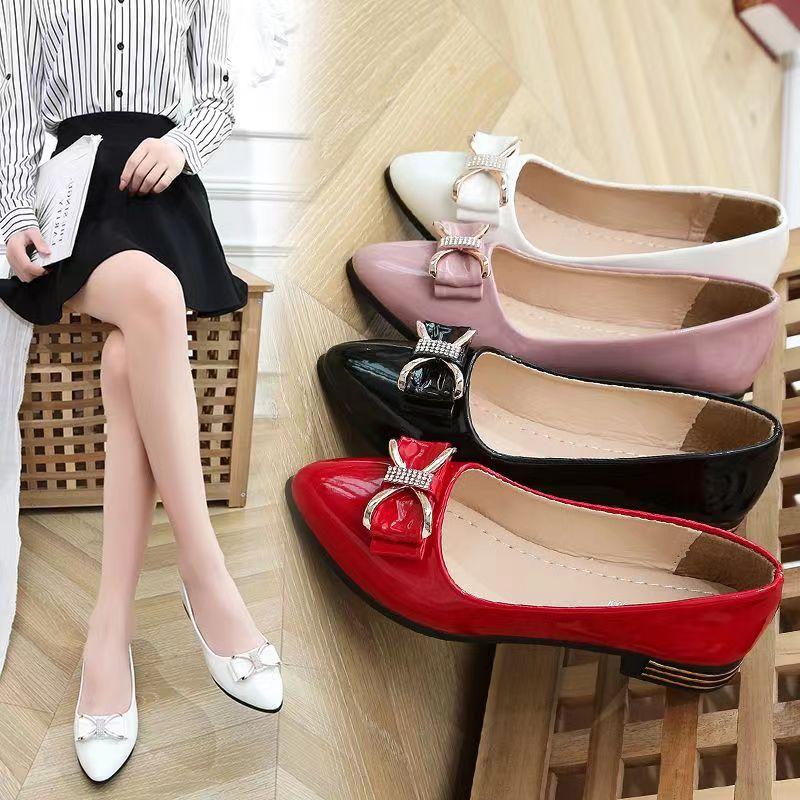 Заостренный носок плоское дно иностранный стиль плоское дно все матч корейская мода неглубокий рот одиночные туфли четыре сезона женские одиночные кожаные туфли
Заостренный носок плоское дно иностранный стиль плоское дно все матч корейская мода неглубокий рот одиночные туфли четыре сезона женские одиночные кожаные туфли