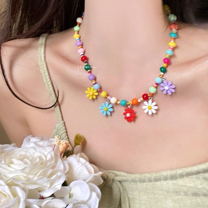 Acrylic Rice Bead Colored Flower Necklace Cute Fashion Design Clavicle Chain Fresh and Sweet Early Spring Necklace
Acrylic Rice Bead Colored Flower Necklace Cute Fashion Design Clavicle Chain Fresh and Sweet Early Spring Necklace