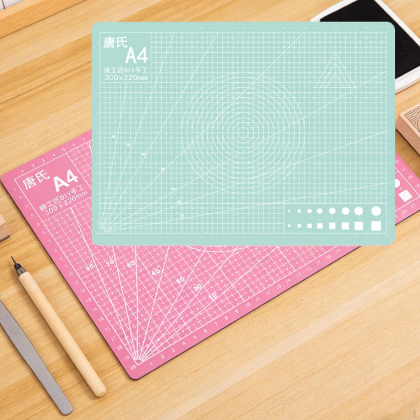 Cutting Pad Double Sided Gridded Table Protector PVC Material Clear Measurement Lines світло-зелений колір
Cutting Pad Double Sided Gridded Table Protector PVC Material Clear Measurement Lines світло-зелений колір