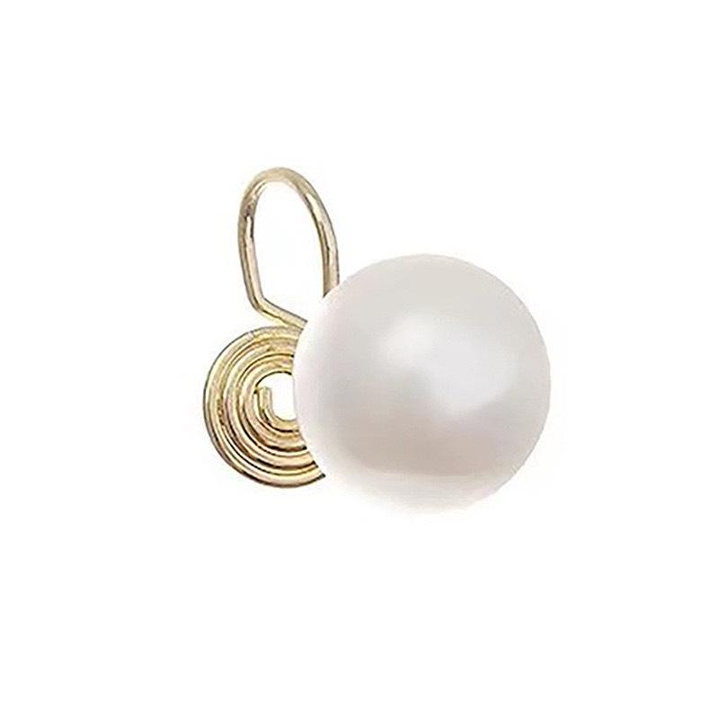 Korean Sterling Silver Pearl Stud Earrings - Simple, Elegant, High-End Design
Korean Sterling Silver Pearl Stud Earrings - Simple, Elegant, High-End Design