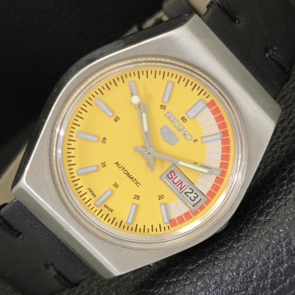 SEIKO 5 AUTOMATIC 6309A JAPAN MENS VINTAGE YELLOW COLOR DIAL WATCH a701463-5 R206b-a701463
SEIKO 5 AUTOMATIC 6309A JAPAN MENS VINTAGE YELLOW COLOR DIAL WATCH a701463-5 R206b-a701463