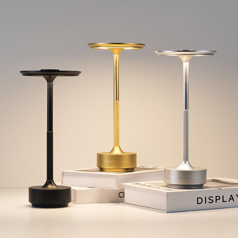 Large Capacity Rechargeable Alloy Table Lamp for Bedroom Wireless Touch Lamp Camping Candle Creative Desk Lamp USB-C Charging changeable золотой
Large Capacity Rechargeable Alloy Table Lamp for Bedroom Wireless Touch Lamp Camping Candle Creative Desk Lamp USB-C Charging changeable золотой