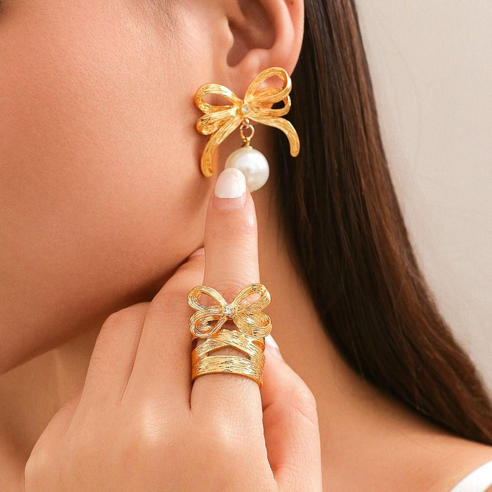 Retro Bow Shape Bands Rings Fashion Knotted Earrings High Sense Pearl Bow Earrings Wedding silver-Earrings
Retro Bow Shape Bands Rings Fashion Knotted Earrings High Sense Pearl Bow Earrings Wedding silver-Earrings