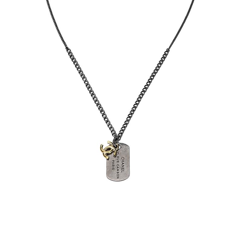 Chanel Double C Logo Metal Necklace Unisex necklace AB5940-B05073-NB448 Gold
Chanel Double C Logo Metal Necklace Unisex necklace AB5940-B05073-NB448 Gold