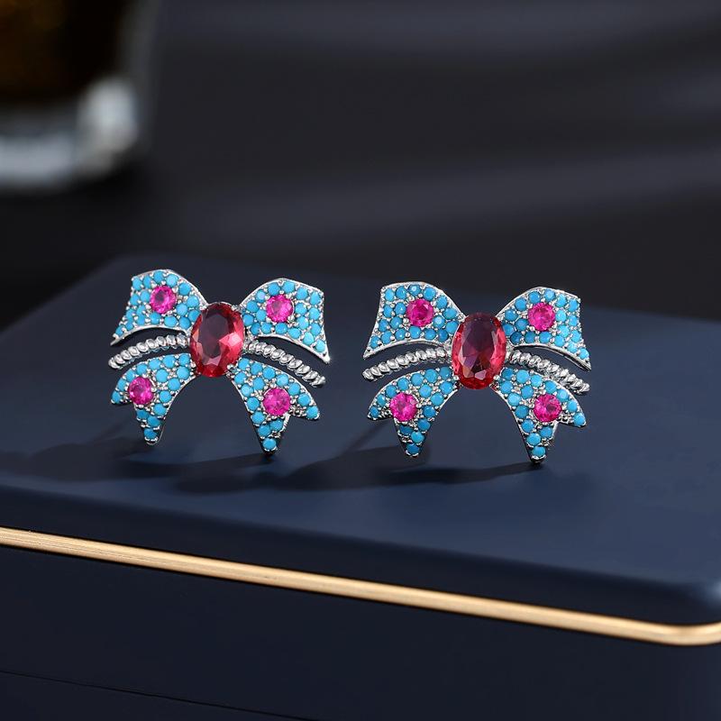 Women s Light Luxury Design Elegant Inlaid Zircon Bow Earrings Fashionable And Versatile Niche Design Earrings Daily Accessories
Women s Light Luxury Design Elegant Inlaid Zircon Bow Earrings Fashionable And Versatile Niche Design Earrings Daily Accessories
