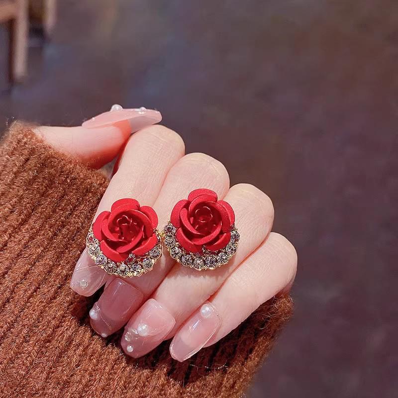 Elegant S925 Silver Needle Rose Earrings for Women - High-End, Small Fragrance Style, Unique Design for Ladies
Elegant S925 Silver Needle Rose Earrings for Women - High-End, Small Fragrance Style, Unique Design for Ladies