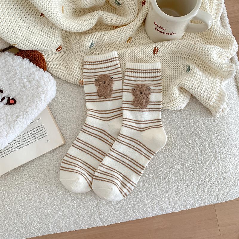 Женские осенне-зимние утолщенные плюшевые теплые шерстяные круглые мультяшные милые носки-трубы из хлопка 1 pair